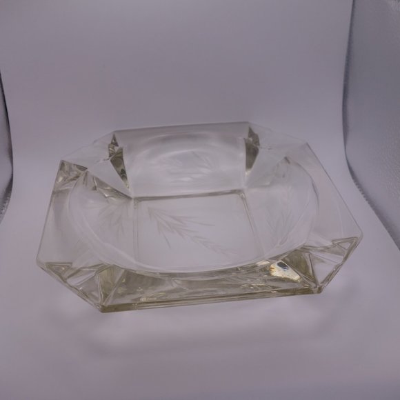Square Glass Cigar Ash Tray with Wheat Stalk Etching Design - Picture 1 of 12